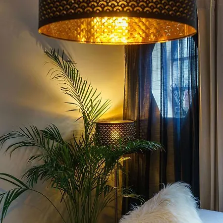 Blackburne Arms ,24 Catharine Street 3* Liverpool