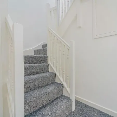 Baltic Dockside Apartment, Free Parking *