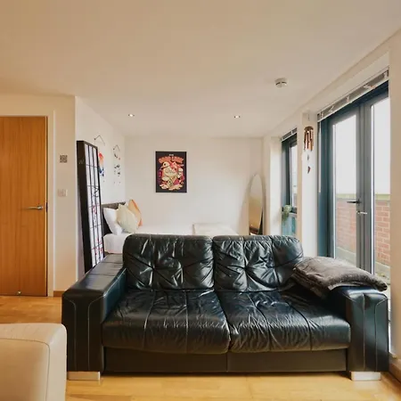 Apartamento Sidemersey Livings- Convenient 1-bedroom Flat With A View,