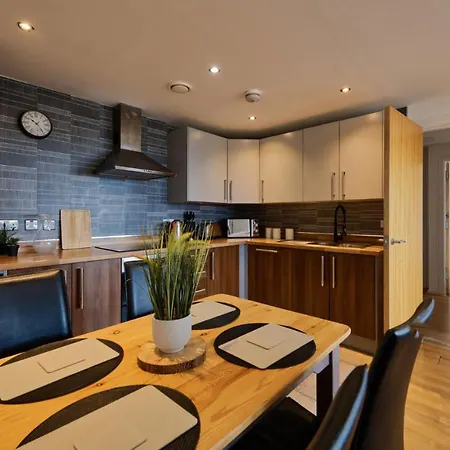Sidemersey Livings- Convenient 1-bedroom Flat With A View, * Liverpool