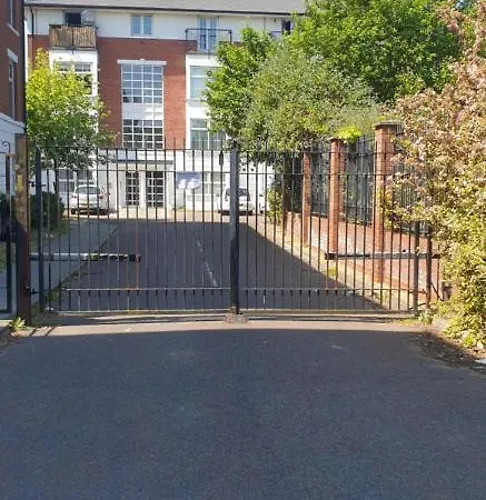 Center Free Parking Apartment