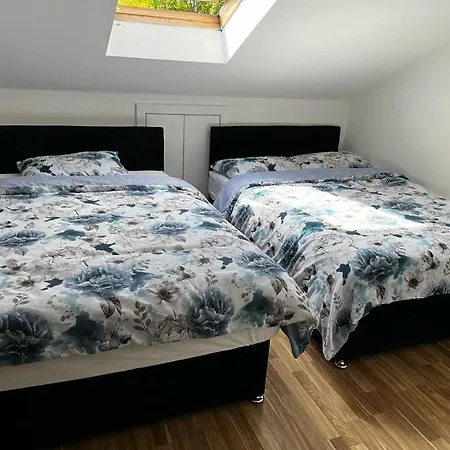 Jey's Flat