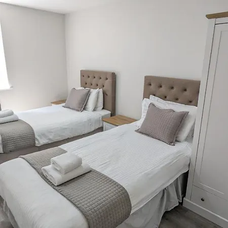 Hotel Cocoon @ International + Liverpool