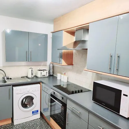 Flat Near Centre Apartment *