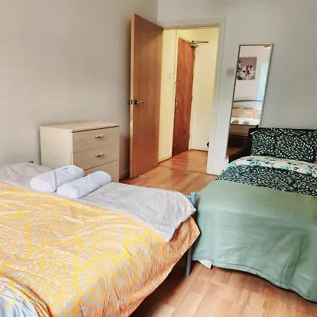Flat Near Centre Apartment *