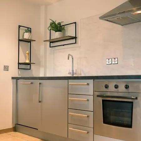 Sidemersey Livings- Convenient And 2-bedroom Haven In L1 Appartement *