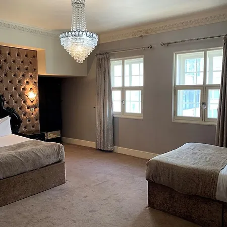 30 Street Hotel 4*