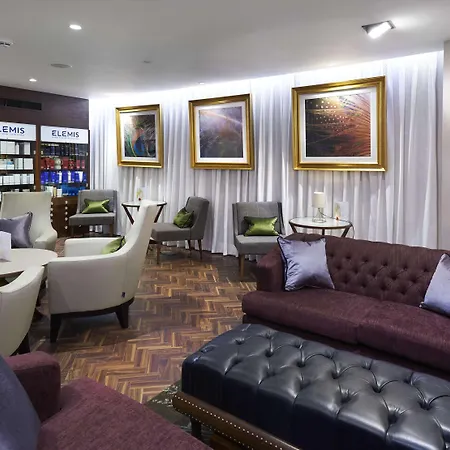 Hotel Doubletree By Hilton &