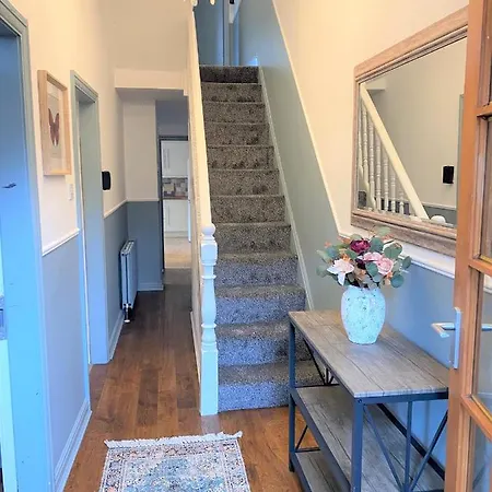 Lovely Victorian House Near Centre Holiday home