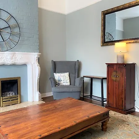 Lovely Victorian House Near Centre Holiday home