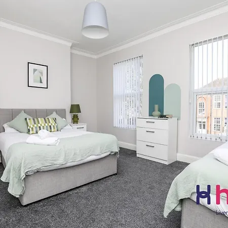 Host - Family Hub,pet-friendly By Centre