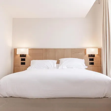 Hotel School Lane 4*