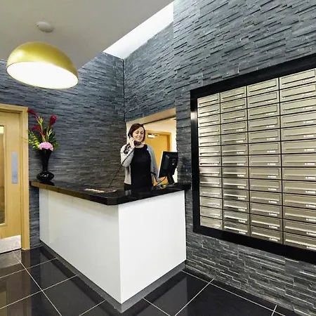 Lägenhetshotell Staycity Centre 4*