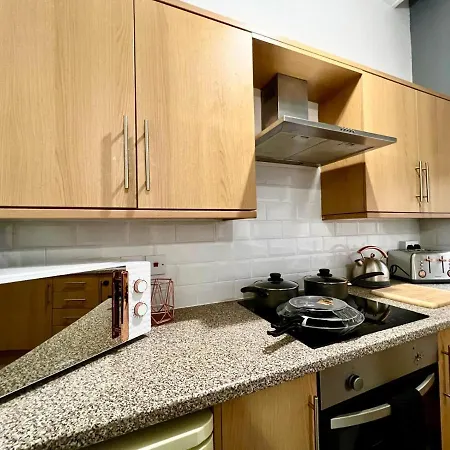 Centre 2 Bed * Liverpool