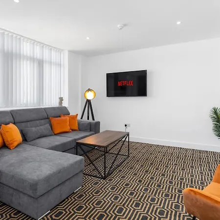 Apartment Flatzy - 16 Guests 4 En-suite B *