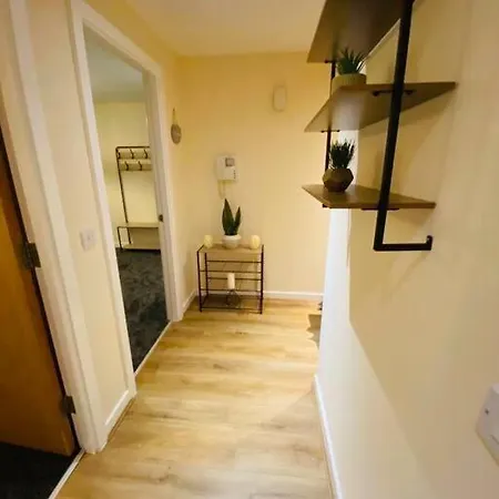 Apartment Centre Modern Fits 6 People Liverpool