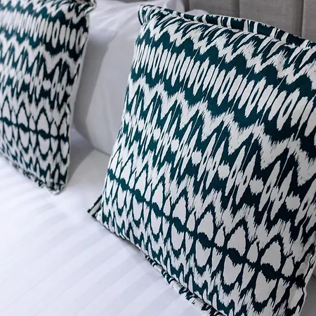 Host - Anfield Gem, Pet-friendly With Garden Liverpool