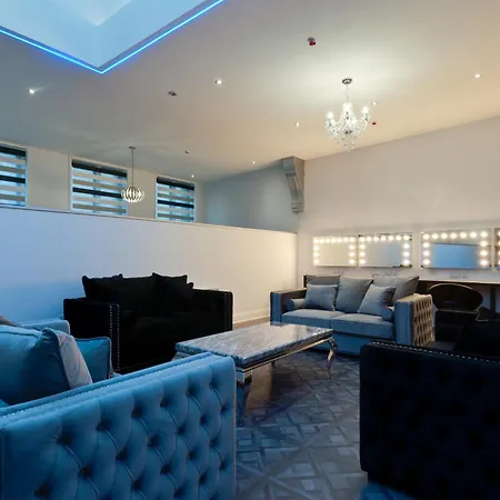 Temple Court Cavern Quarter