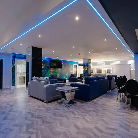 Temple Court Cavern Quarter *