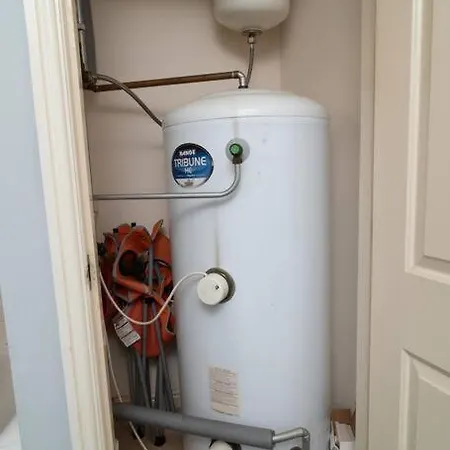Gem 3 Bedroom House Private Parking Liverpool