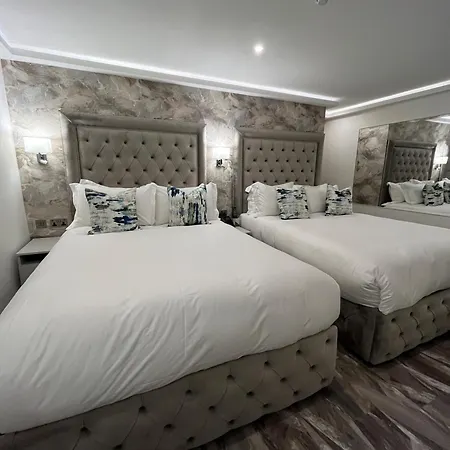 Hotel Philharmonic 4*