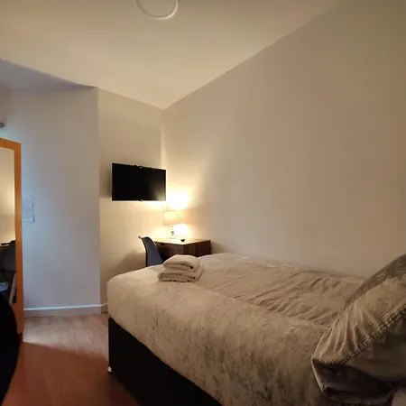 Gæstehus Centre Private Including Smart Tvs - With Shared Bathroom *