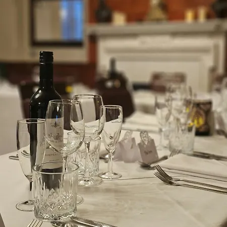 The Royal 3* Crosby (Merseyside)