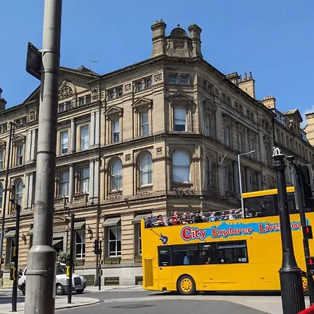 Cavern Quarters, Beautiful Two Bedroom Centre By Garudy Serviced And Short Lets - Perfect For Longer Appartement Liverpool