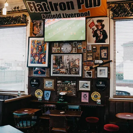 Отель Flat Iron Anfield Ливерпуль