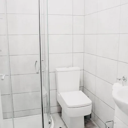 Отель Flat Iron Anfield 4*