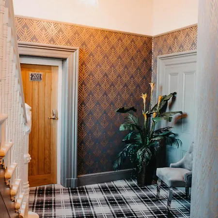 Отель Flat Iron Anfield 4*