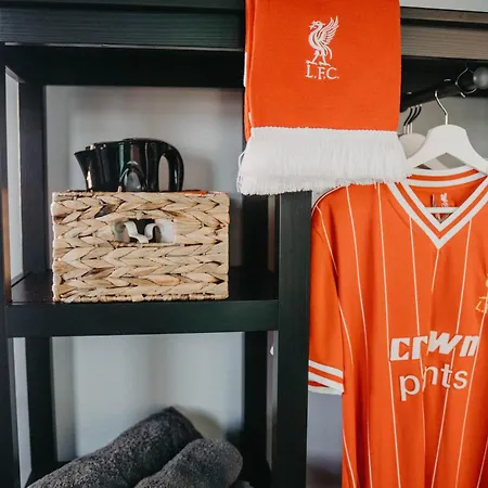 Flat Iron Anfield 4* Ливерпуль