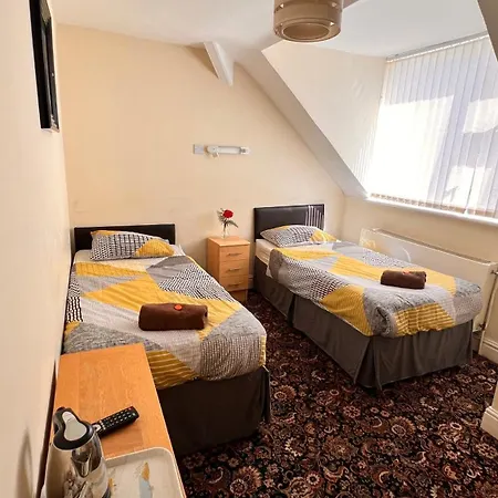 Penzion Castle 86-88 Sheil Rd L6 3af Liverpool