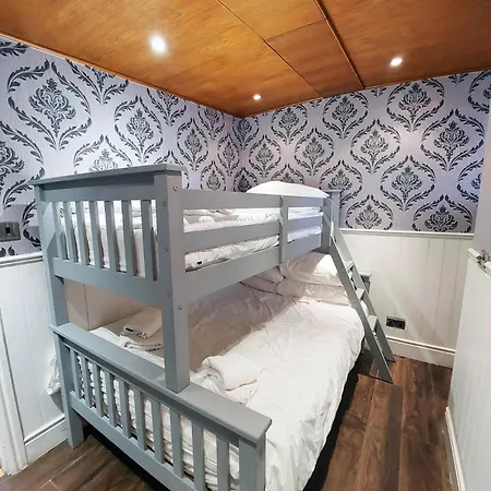 Botel Titanic Boat 5*