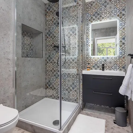 Apartment Flatzy - 16 Guests 4 En-suite B Liverpool