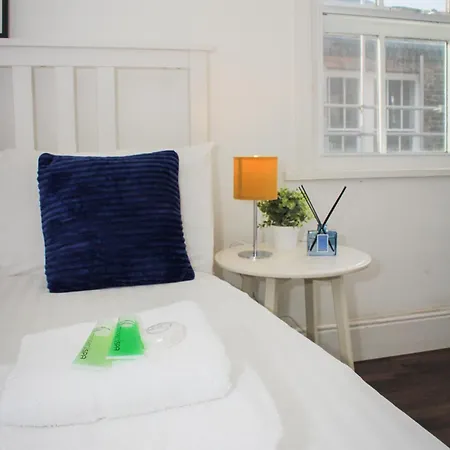 Apartment L1 Boutique By Happy Days Liverpool