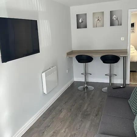 Smeaton Serviced 3*