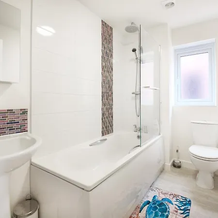 Pensionat Guestready - Humble Abode By Anfield Stadium Liverpool