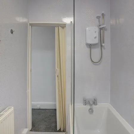 Guestready - Anfield Serene Guest house *