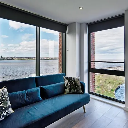 The Ultimate Escape Great View - Sleeps 6 Apartment Liverpool
