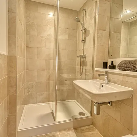 The Ultimate Escape Great View - Sleeps 6 *