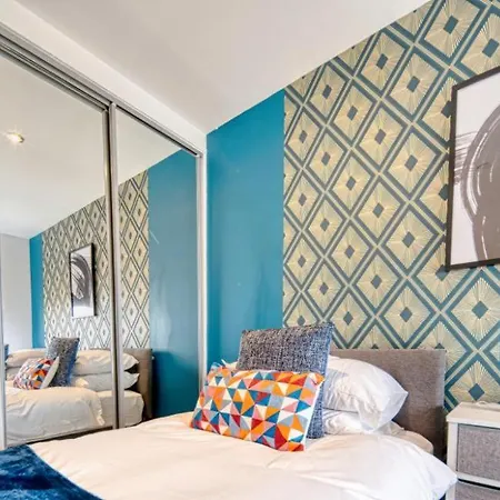 The Ultimate Escape Great View - Sleeps 6 Liverpool