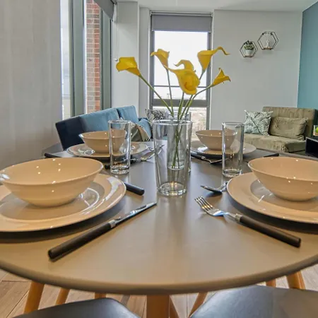 The Ultimate Escape Great View - Sleeps 6 Apartment