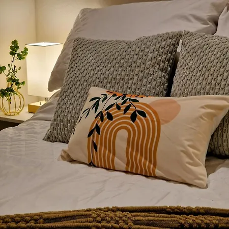 Apartment Gem: Cozy Retreat