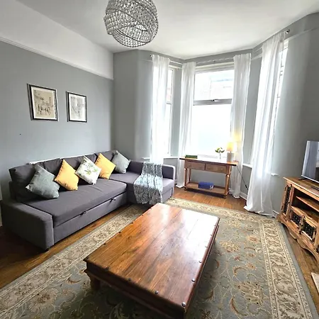 Lovely Victorian House Near Centre Holiday home Liverpool