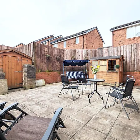 Holiday home Large 4-bedrooms & 3 Bath Townhouse, Free Parking