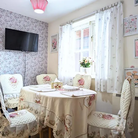 Apartment Centre Vintage Theme Guest Free Parkin Liverpool