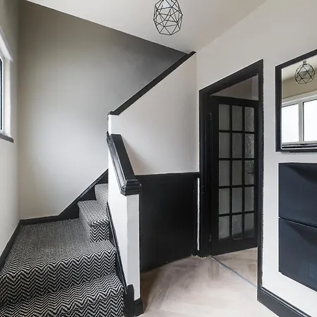 Poppy's Place - Manningham Road