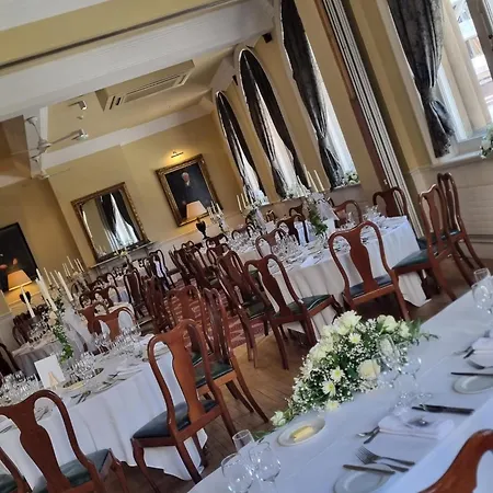Aparthotel The Racquet Club