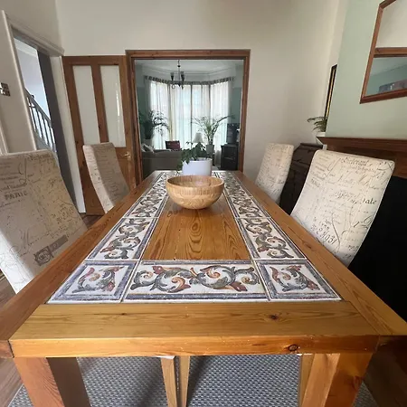2025 Award Winner Strawberry House - 3 Bedrooms Casa vacanze Liverpool
